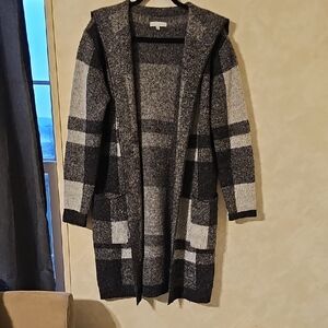 Elegant Black and Gray Cardigan